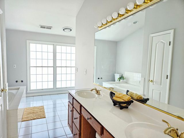 2216 Burns Court, Lexington, KY 40513