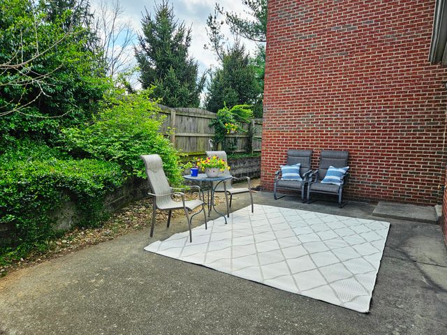 2216 Burns Court, Lexington, KY 40513