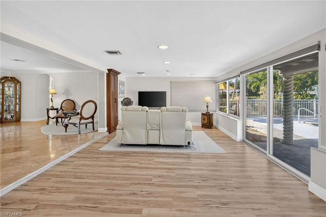 5266 Wisteria CT, Cape Coral, FL 33904