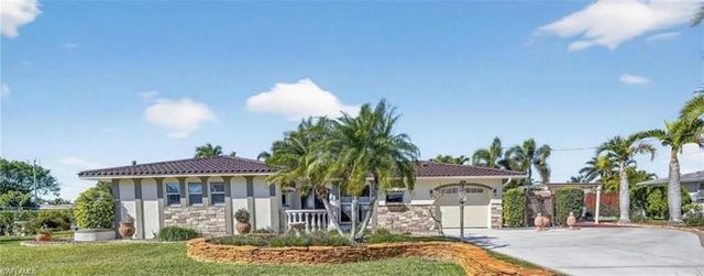 5266 Wisteria CT, Cape Coral, FL 33904