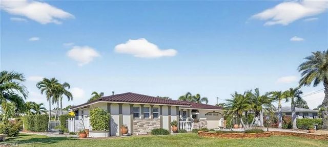 5266 Wisteria CT, Cape Coral, FL 33904