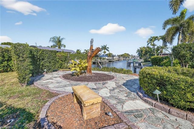 5266 Wisteria CT, Cape Coral, FL 33904
