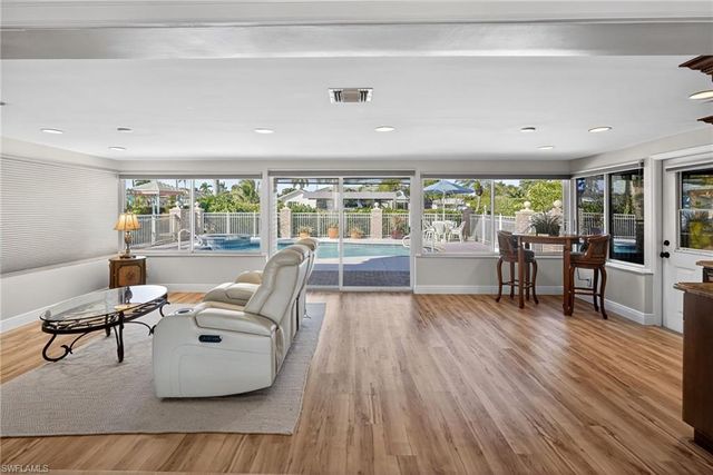 5266 Wisteria CT, Cape Coral, FL 33904