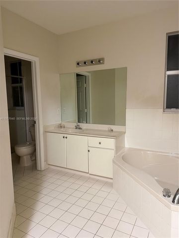 15305 SW 119th St, Miami, FL 33196