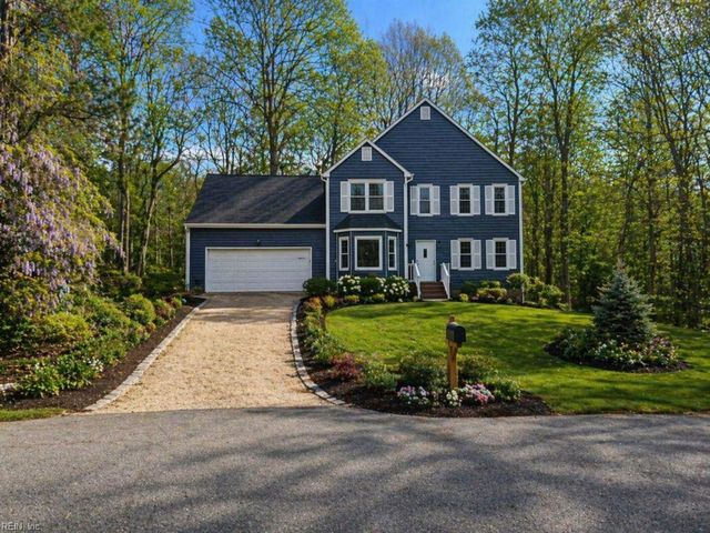 8 Sumner CT, Toano, VA 23168