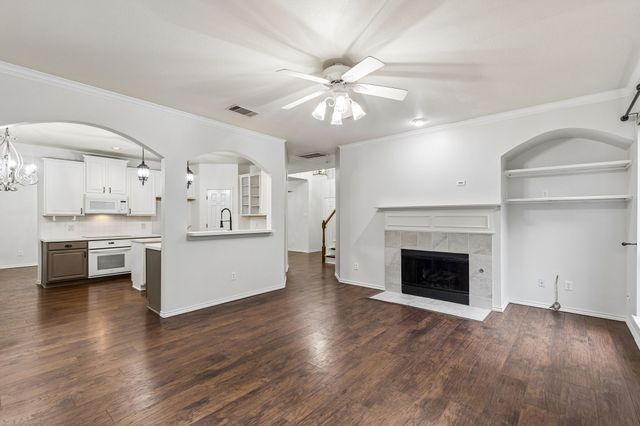 2128 Clubside Drive, Corinth, TX 76210
