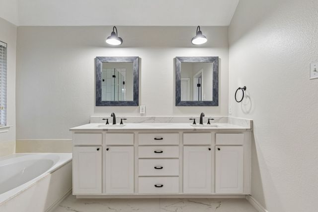 2128 Clubside Drive, Corinth, TX 76210
