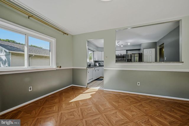 34 ROBERT OAKES DR, Newark, DE 19713