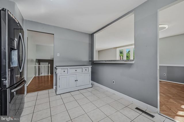 34 ROBERT OAKES DR, Newark, DE 19713