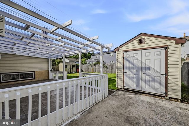 34 ROBERT OAKES DR, Newark, DE 19713