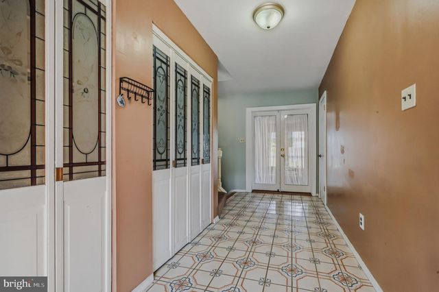 34 ROBERT OAKES DR, Newark, DE 19713