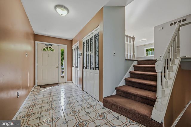 34 ROBERT OAKES DR, Newark, DE 19713