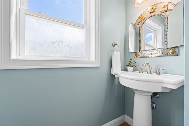61 Parmenter Road 1, Waltham, MA 02453
