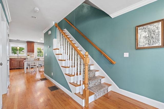 61 Parmenter Road 1, Waltham, MA 02453