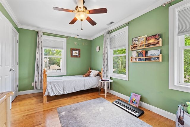 61 Parmenter Road 1, Waltham, MA 02453