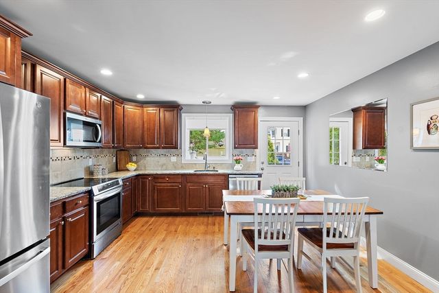 61 Parmenter Road 1, Waltham, MA 02453