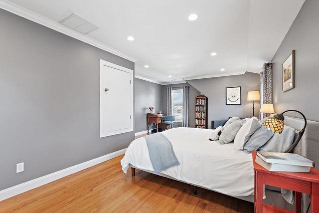 61 Parmenter Road 1, Waltham, MA 02453