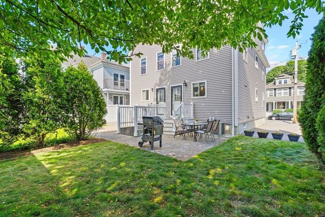 61 Parmenter Road 1, Waltham, MA 02453