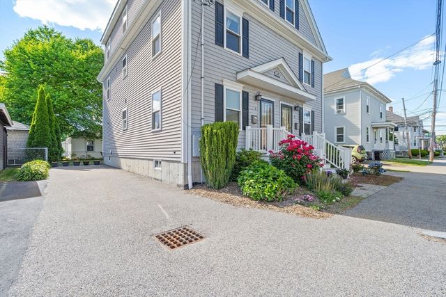 61 Parmenter Road 1, Waltham, MA 02453