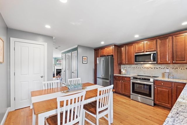 61 Parmenter Road 1, Waltham, MA 02453