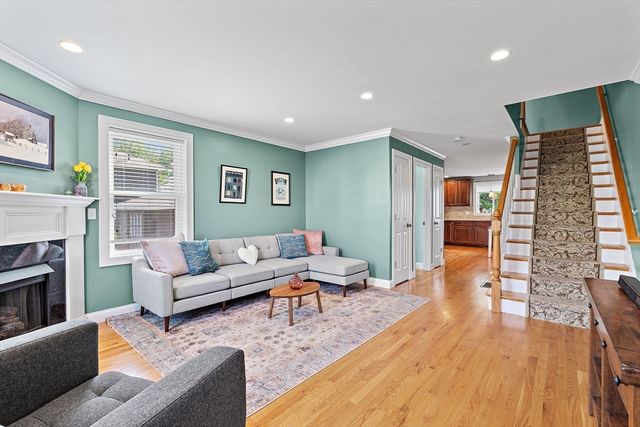 61 Parmenter Road 1, Waltham, MA 02453