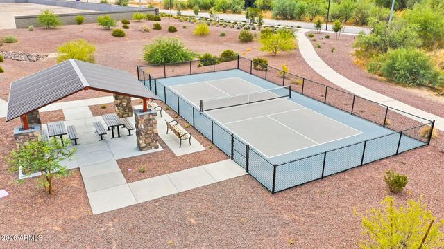 17416 W Saguaro Vista Drive, Surprise, AZ 85387