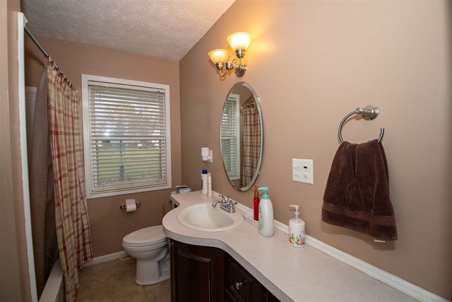 69594 Anderson Road, Niles, MI 49120