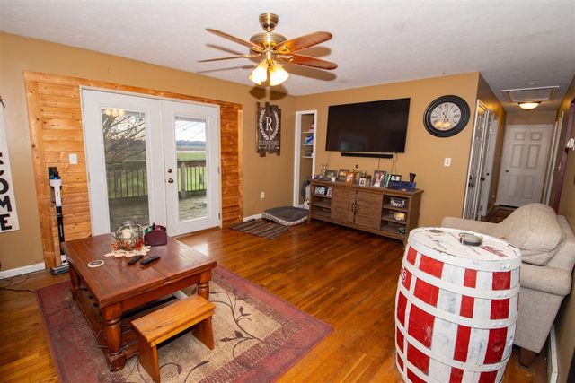 69594 Anderson Road, Niles, MI 49120