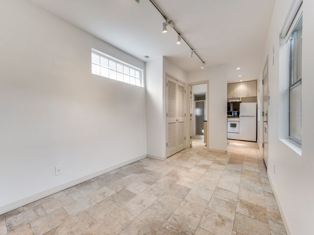 3553 Northwest Parkway, University Park, TX 75225