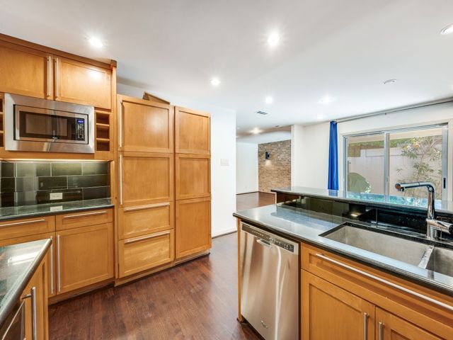 3553 Northwest Parkway, University Park, TX 75225