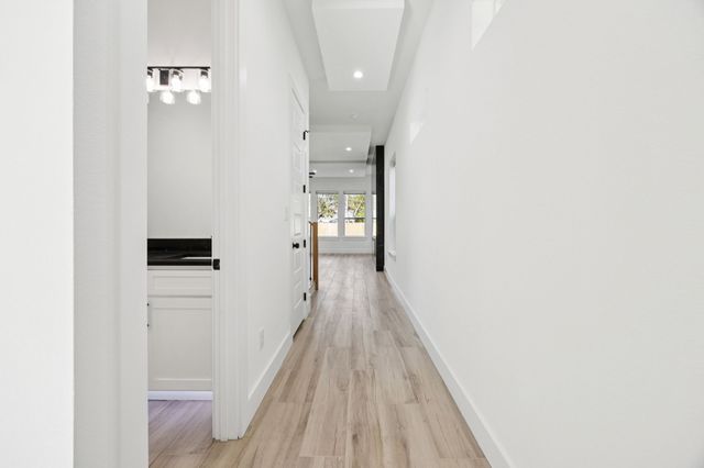 1035 Strickland Street, Dallas, TX 75211