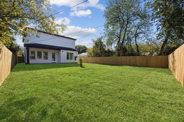 1035 Strickland Street, Dallas, TX 75211