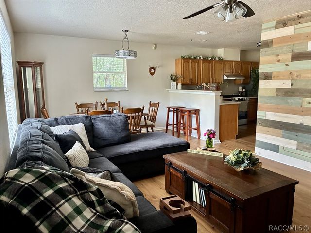 93 S Rooks Avenue, Inverness, FL 34453