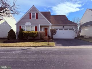 403 CARPENTERS COVE LN, Downingtown, PA 19335