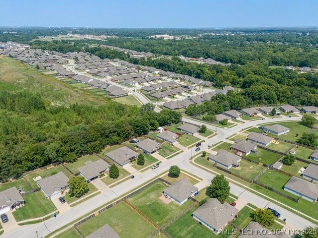 7210 S Fir Place, Broken Arrow, OK 74011