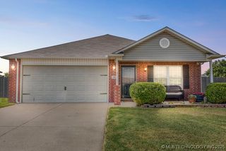 7210 S Fir Place, Broken Arrow, OK 74011