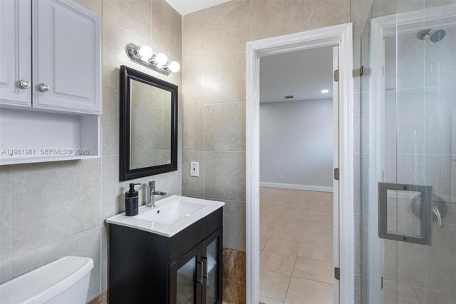 3241 NE 17th Ave S, Oakland Park, FL 33334