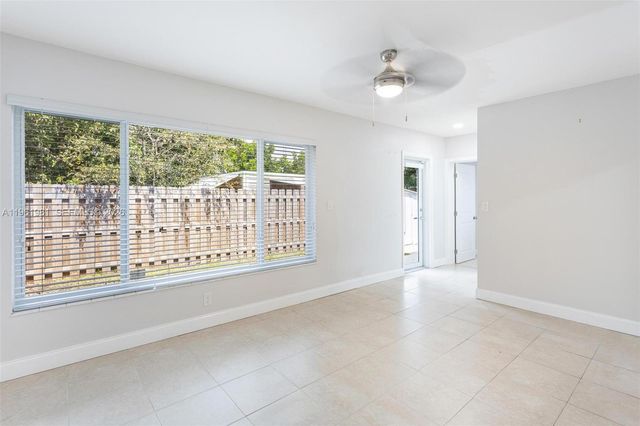 3241 NE 17th Ave S, Oakland Park, FL 33334