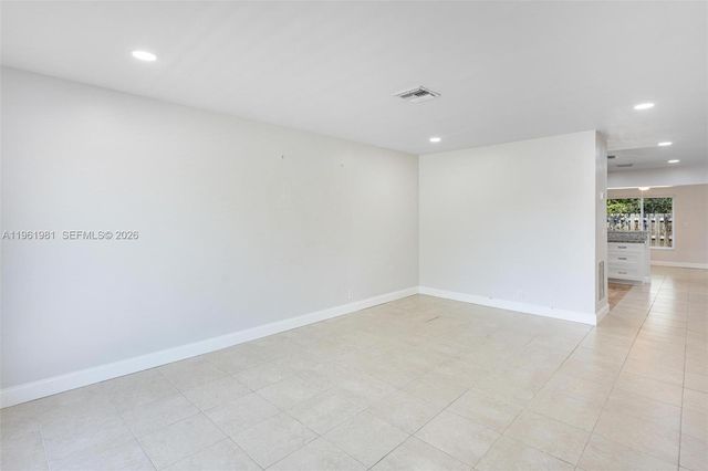 3241 NE 17th Ave S, Oakland Park, FL 33334