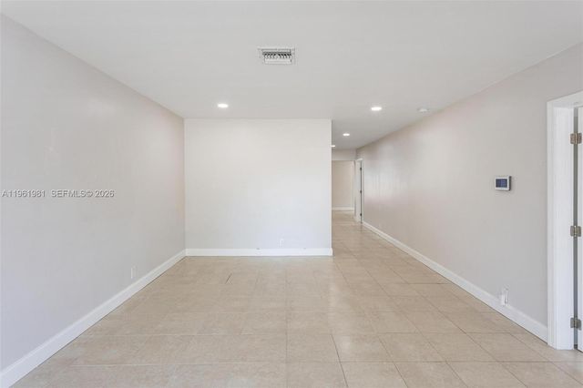 3241 NE 17th Ave S, Oakland Park, FL 33334