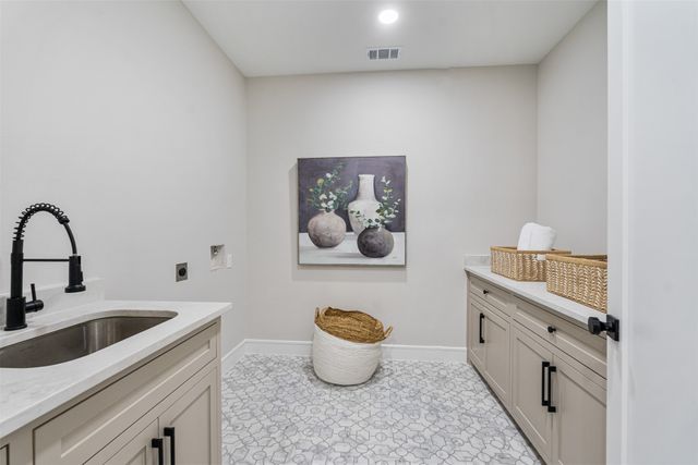 1524 Shoreline Drive, Mabank, TX 75143