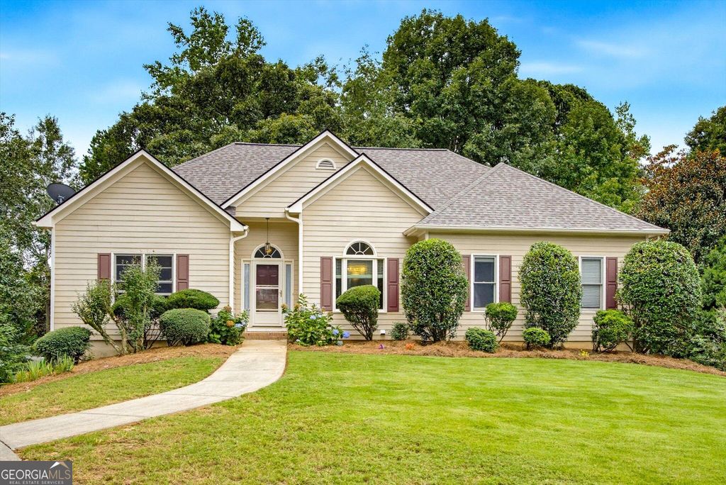4090 Chestnut Springs Court, Cumming, GA 30041