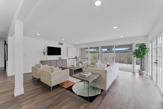 5412 Arthur Street, Hollywood, FL 33021