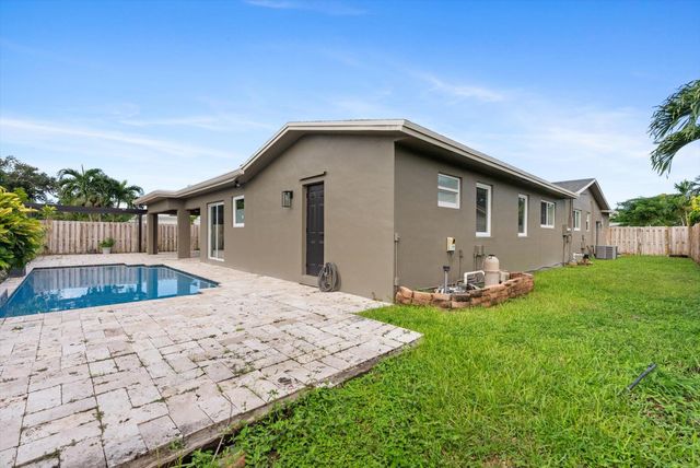 5412 Arthur Street, Hollywood, FL 33021