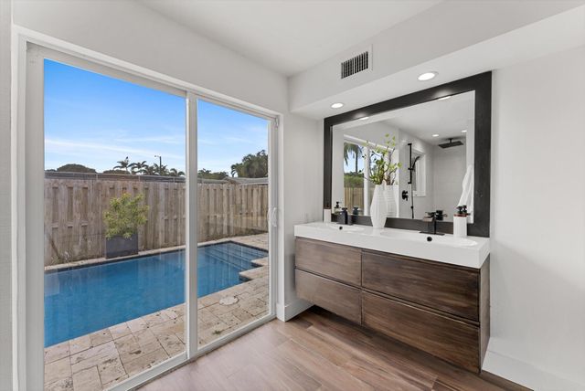 5412 Arthur Street, Hollywood, FL 33021