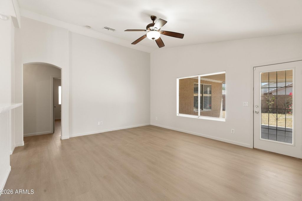 11045 W Augusta Avenue, Glendale, AZ 85307 — photo 3