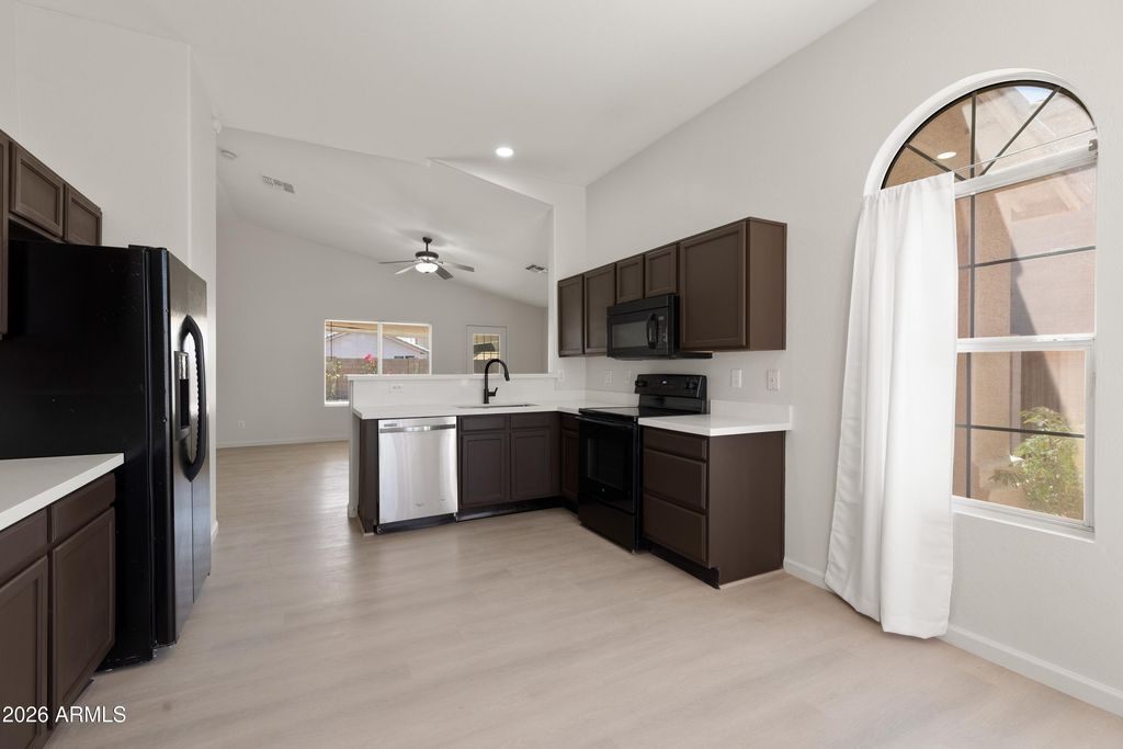 11045 W Augusta Avenue, Glendale, AZ 85307 — photo 5