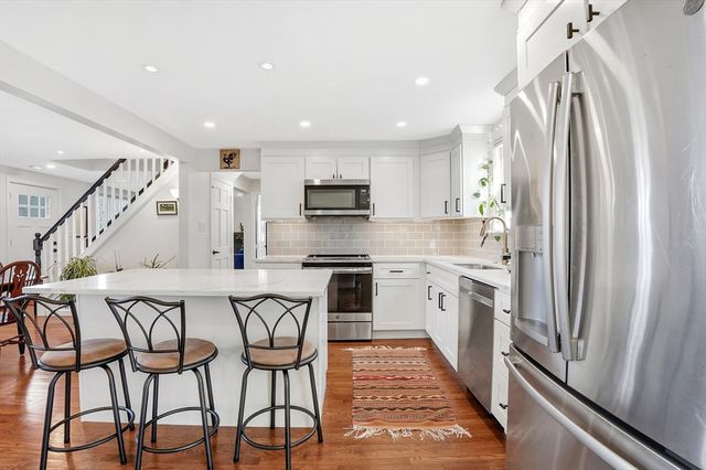 20 Isabelle Avenue, Holbrook, MA 02343