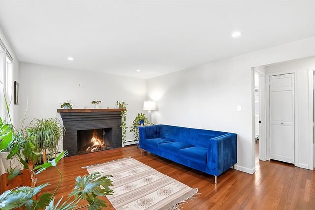 20 Isabelle Avenue, Holbrook, MA 02343