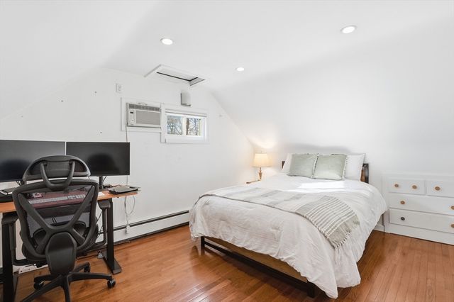 20 Isabelle Avenue, Holbrook, MA 02343